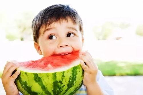 吃瓜娱乐君保姆带孩子,温馨日常与育儿心得分享